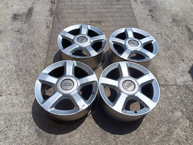 5x112 es 17" gyári Audi alufelni