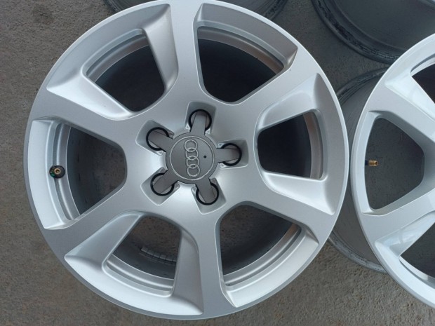 5x112 et45 7,5x16 r16 újszerű gyári Audi alufelni