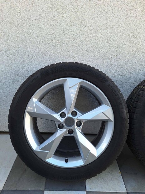 5x112 gyári 19 col felni újszerű téligumikkal Tiguan Kodiaq Tarraco Q3