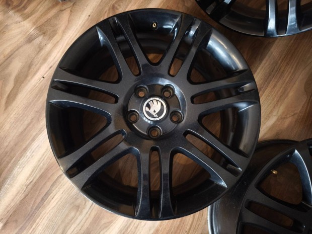 5x112 gyári Skoda Themisto 18" szett