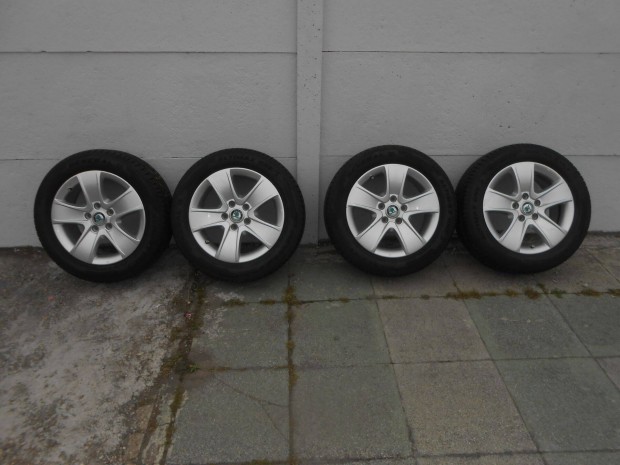 5x112 gyári skoda 16" alufelni nyárigumival