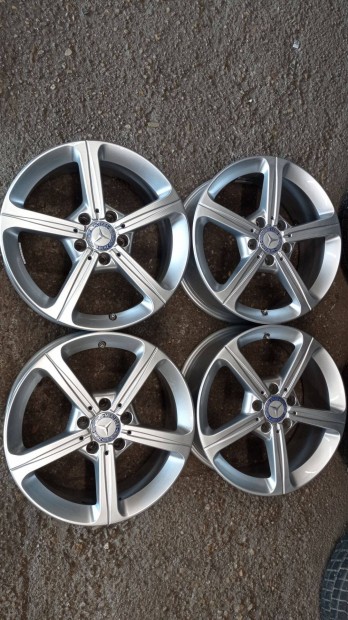 5x112 lyukosztású használt 17 colos szép állapotú Gyári Mercedes alu