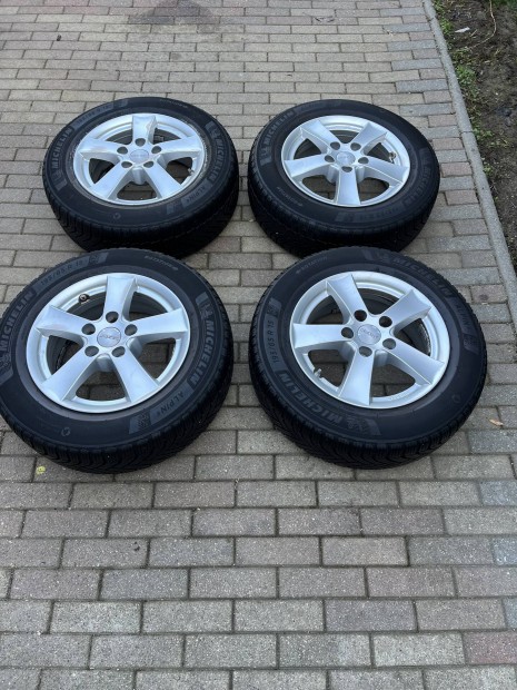 5x114,3 15" 195/65/15 Dezent Suzuki Nissan