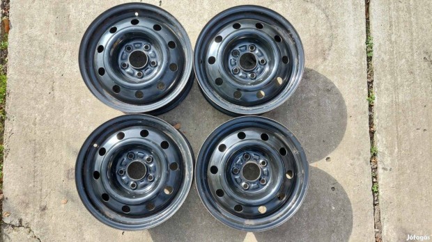 5x114,3 15" Kia Carrens 4db lemezfelni