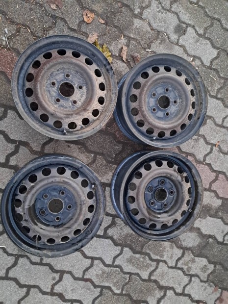 5x114.3 15" Suzuki Sx4 felni 4db 20000ft