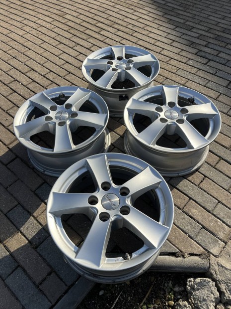 5x114,3 15" Suzuki sx4 nissan dezent alufelni