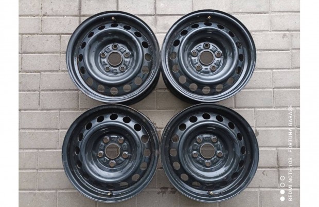 5x114.3 15" Toyota haszn�lt lemezfelni garnit�ra (653)