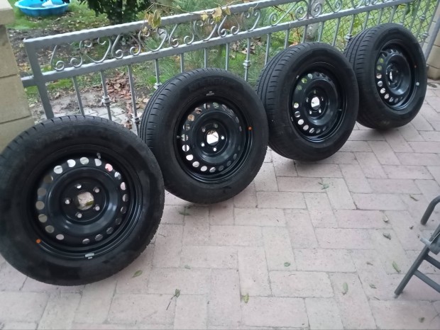 5x114,3 15 col aclfelni 195/65 r15 nyri gumikkal + szenzorok