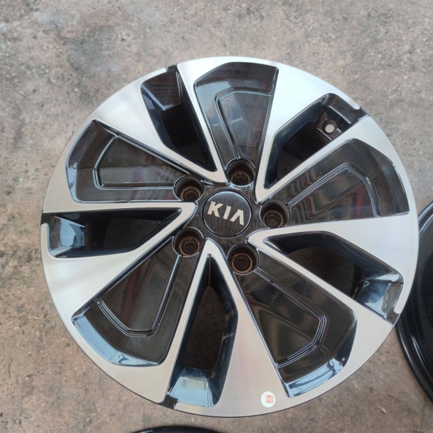 5x114,3 16 Gyári Kia polír alufelni 155000ft a 4db/56/