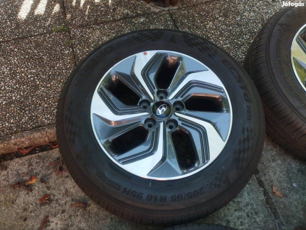 5x114,3 16 Hyundai Kona gyri - Kumho 205/65 r16 " nyri gumi