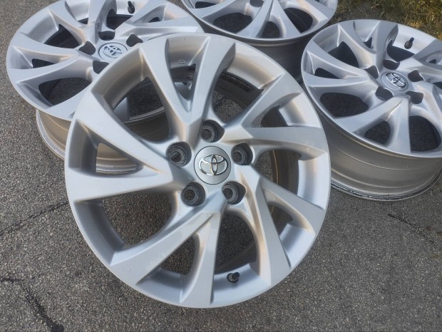 5x114,3 16 Toyota gyári Auris alufelni r16 " + Tpms