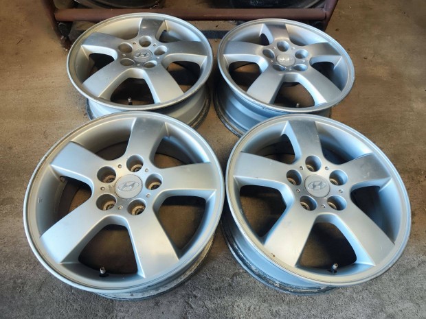 5x114,3 16" Gyári Hyundai Tucson Alufelni Felni 90Garage #1475