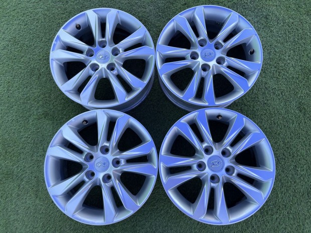 5x114.3 16" Hyundai gyári alufelni 6Jx16h2 ET50
