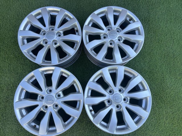5x114.3 16" Kia gyári alufelni 6,5Jx16h2 ET41