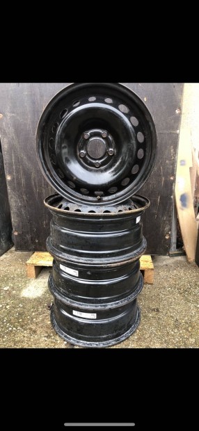 5x114,3 16" Renault lemez felni 5x114.3 r16