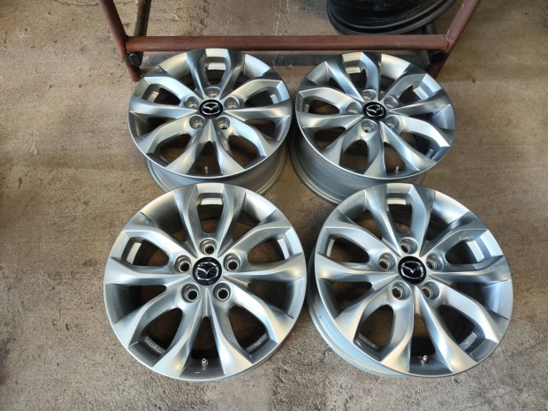 5x114,3 16" jszer Gyri Mazda3 Alufelni Felni 90Garage #785