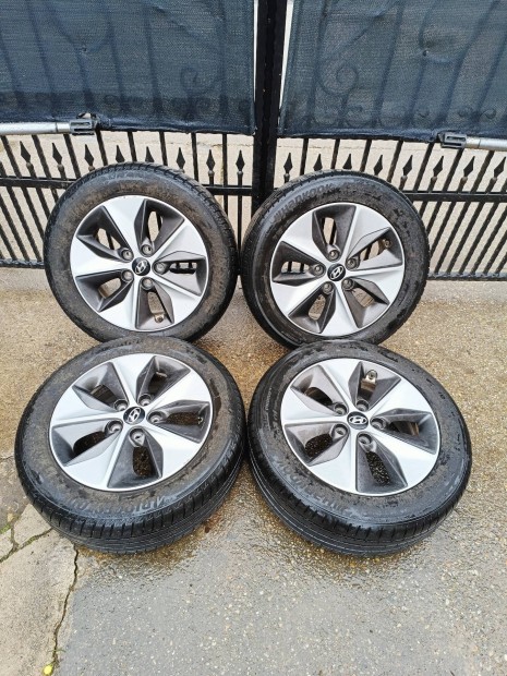 5x114,3 16 / 16" Gy�ri Hyundai / Kia alufelni 205/55 R16 ny�ri gumi