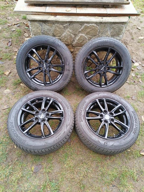 5x114,3 16 / 16" Kia / Hyundai alufelni 205/60 R16 tli gumi