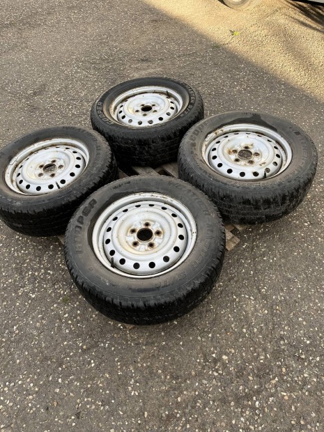 5x114,3 16" lemezfelni Daihatsu Terios 235/60R16 acélfelni felni 16