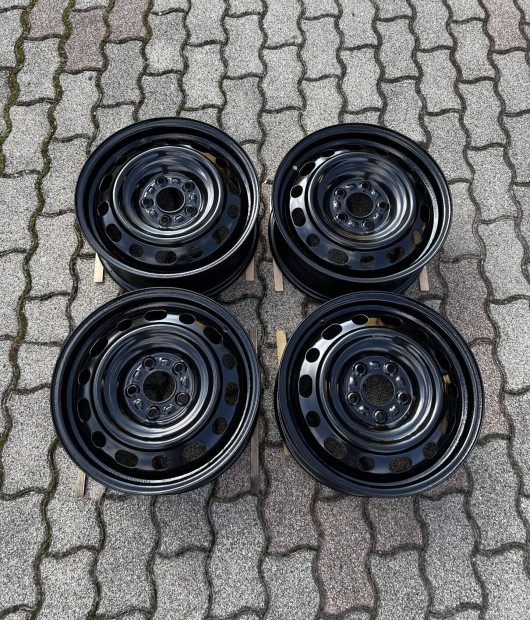 5x114.3 16" lemezfelni gyri Mazda 6 R16 16 x 6