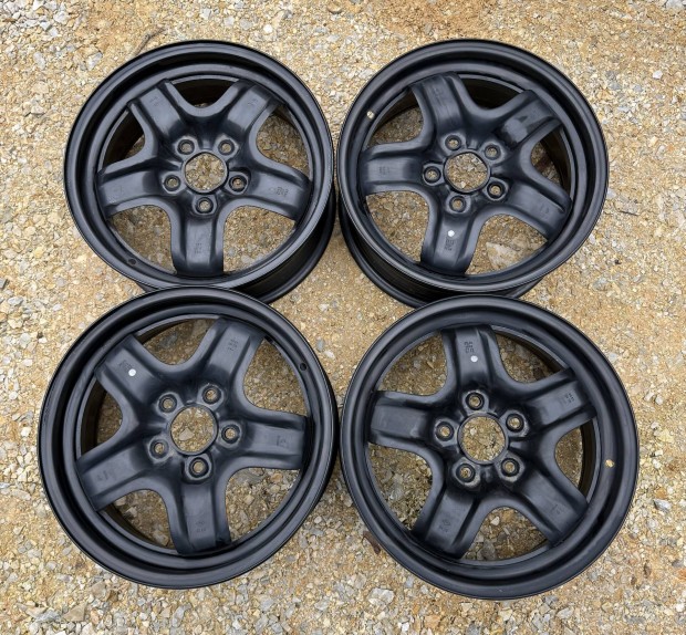 5x114.3 16 coll j struktr lemezfelni szett Renault