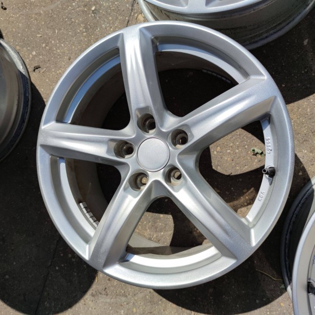 5x114,3 17 Nissan,Renault,Honda alufelni 110000ft a 4db/88/
