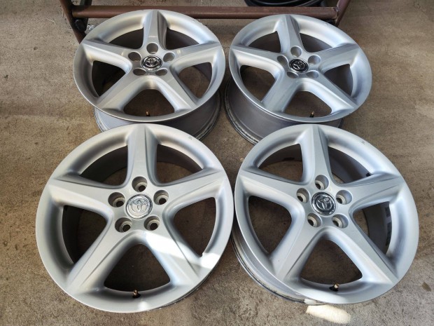 5x114,3 17" Gyri Toyota Alufelni Felni 90Garage #428