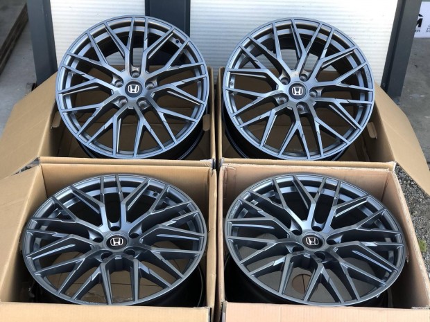 5x114.3 17" MaM Rs4 Honda Mazda Renault Hyundai Toyota Felni 17 col 