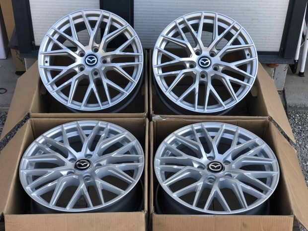 5x114.3 17" Új MaM Rs4 Honda Mazda Renault Suzuki Hyundai Kia 17 col