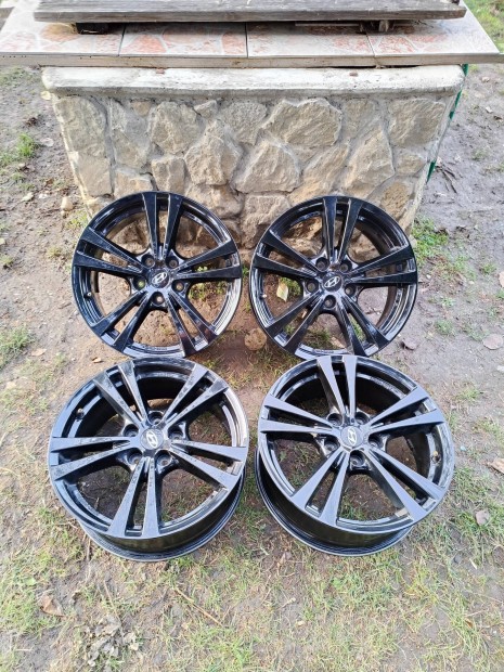 5x114,3 17 / 17" Gy�ri Hyundai / Kia alufelni, szenzorok