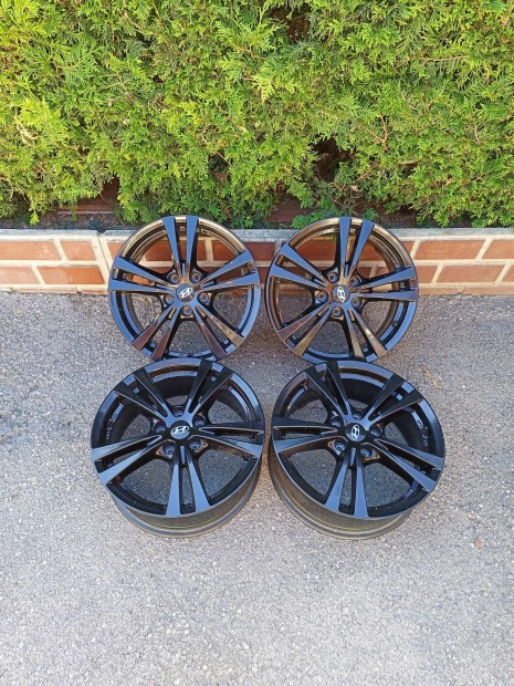 5x114,3 17 / 17" Gyri Hyundai / Kia alufelni, szenzorok