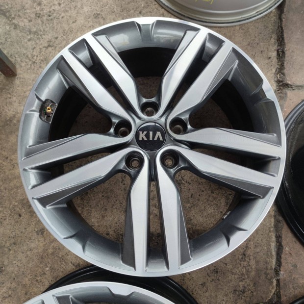 5x114,3 18 Gyári Kia polír alufelni 158000ft a 4db/106/