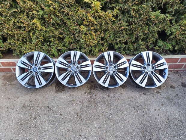 5x114,3 18 / 18" Gyári Hyundai / Kia alufelni, szenzorok