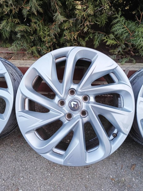 5x114,3 18 / 18" Gyári Renault / Nissan alufelni, szenzorok