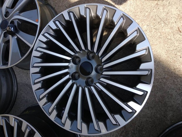 5x114,3 19 Gyri Hyundai polr alufelni 225000ft a 4db/152/