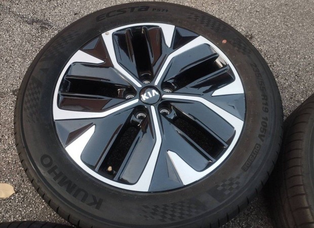 5x114,3 19 KIA Ev6 demo gyári felni - 235/55 r19 " Kumho nyári