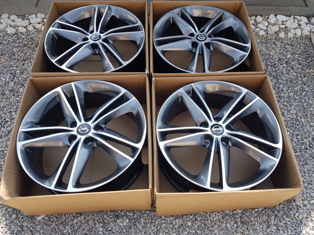 5x114,3 19 Nissan alufelni, gyri Nissan grafit-polir 7Jx19ET40