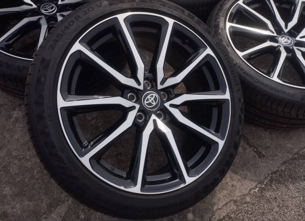 5x114,3 20 Toyota új C-HR gyári - Continental 245/40 r20 " nyári dot23