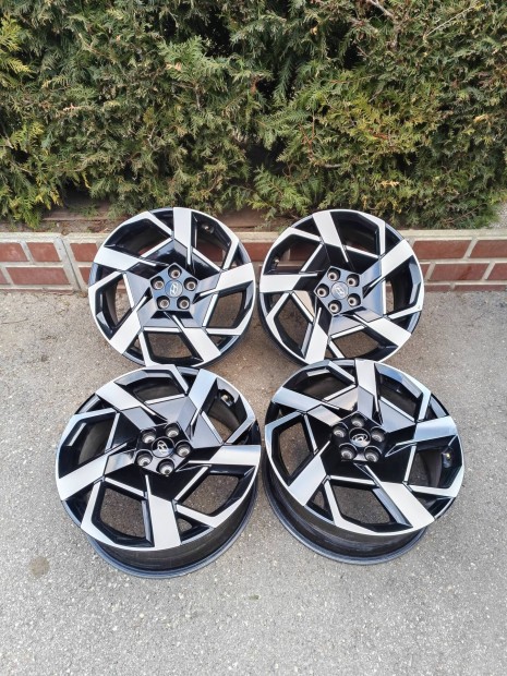 5x114,3 20 / 20" Gyári Hyundai / Kia alufelni akár gumival