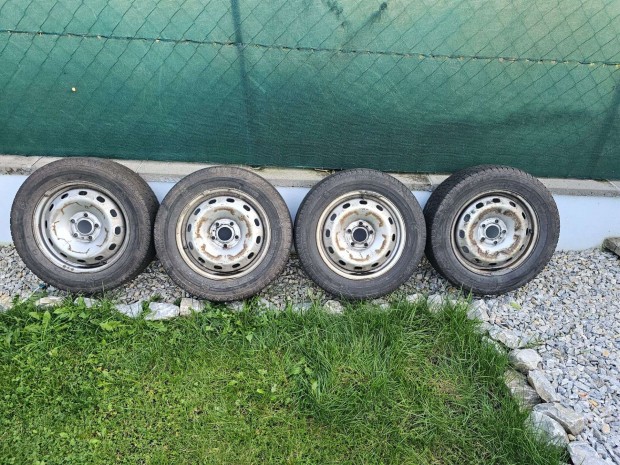 5x114,3 6Jx16 ET50 gyri Opel Vivaro lemezfelni