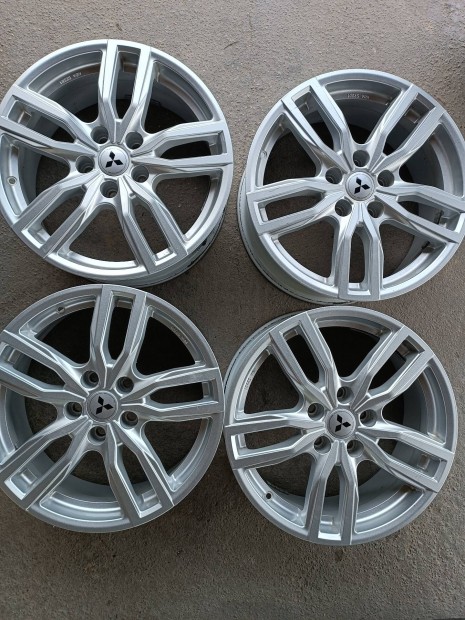 5x114,3 7x17 r17 et38 gyári Mitsubishi alufelni
