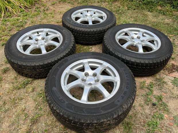 5x114.3 Alufelni 235/65 R17 Téli gumi garnitúra