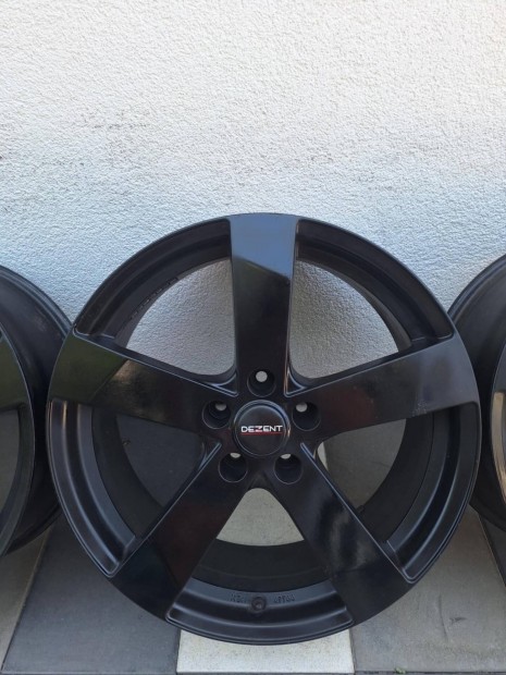 5x114.3 Dezent 19 colos fekete felni Lexus Honda Nissan Mazda Kia Hyun