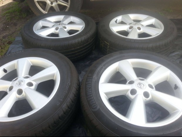 5x114,3 ET40 17" gyri Nissan jszer alufelni