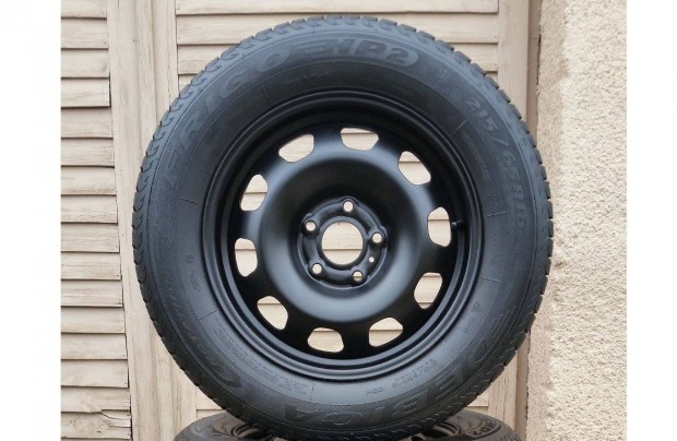5x114,3 R16 Dacia Duster Felni nagyon jó téli gumival 215/65 Renault