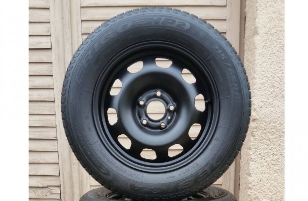 5x114,3 R16 Dacia Duster Felni nagyon jó téli gumival 215/65 Renault