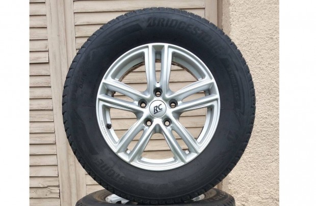 5x114,3 R16 Toyota Rav4 Alufelni jszer tli gumival 215/70 Vitara