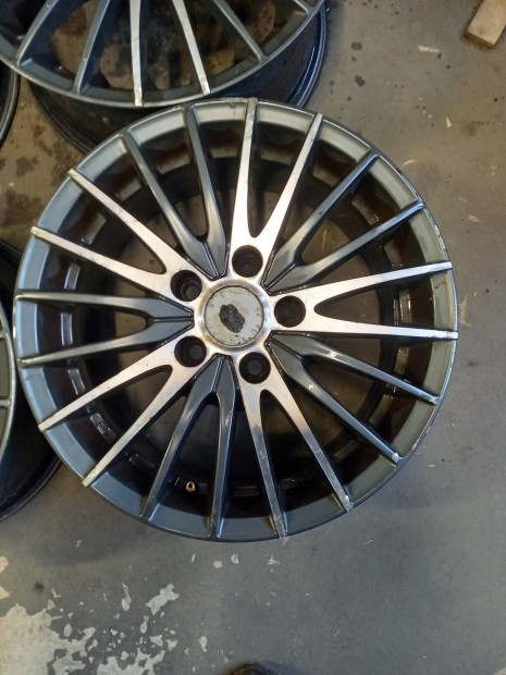 5x114.3 R16 alufelni  szett