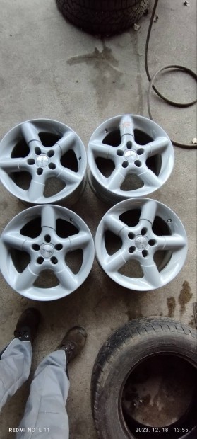 5x114.3 R16 es dezent alufelni.szett 