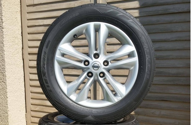 5x114,3 R17 Nissan Qashqai Alufelni 215/60 gumival Dacia Renault Honda